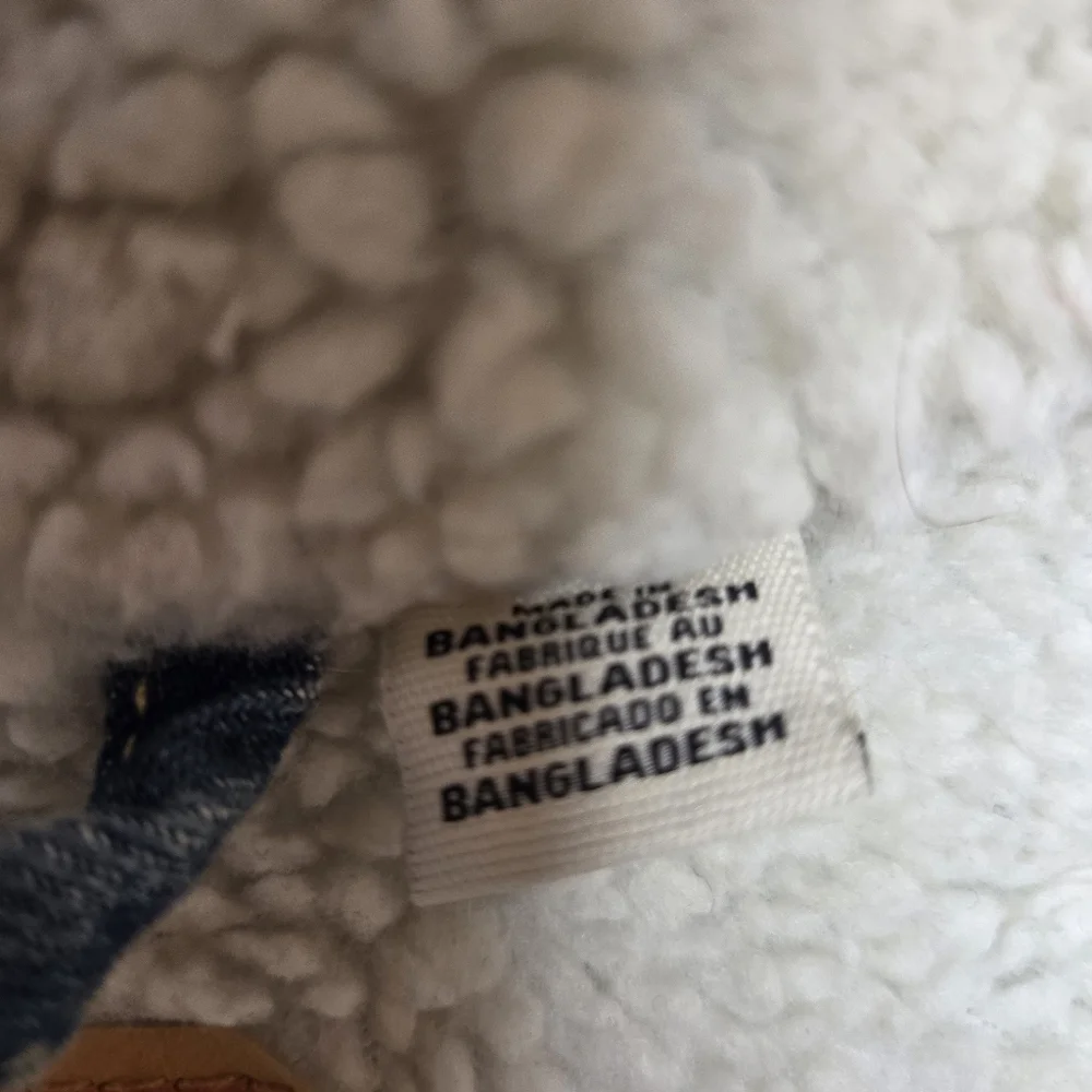 Levi's Classic Blue Denim Jacket with Sherpa Lining XL - Picture 5 of 16
